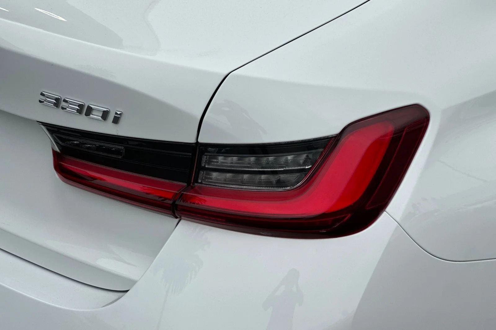 Used 2023 Alpine White BMW 330i image 26