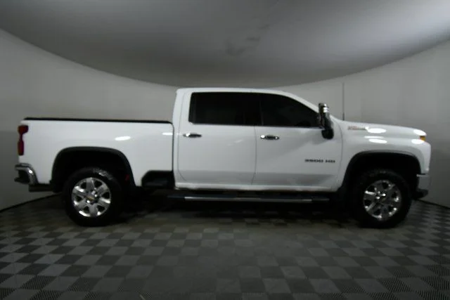 Used 2021 White Chevrolet LTZ image 15