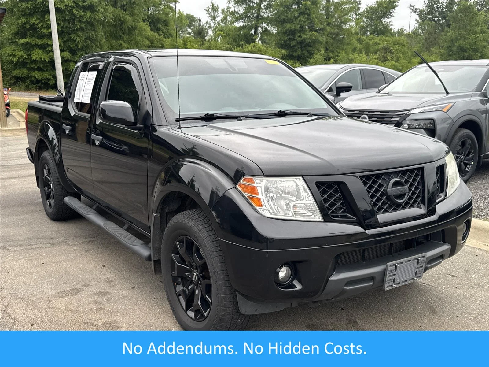 2021 Nissan Frontier SV Crew Cab 4X4 SWB's photo