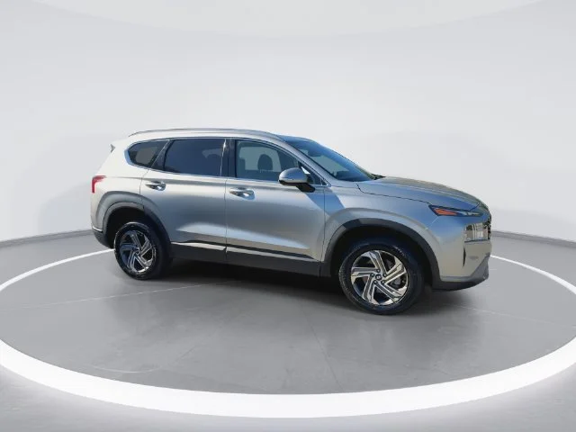 Used 2023 Silver Hyundai SEL image 9