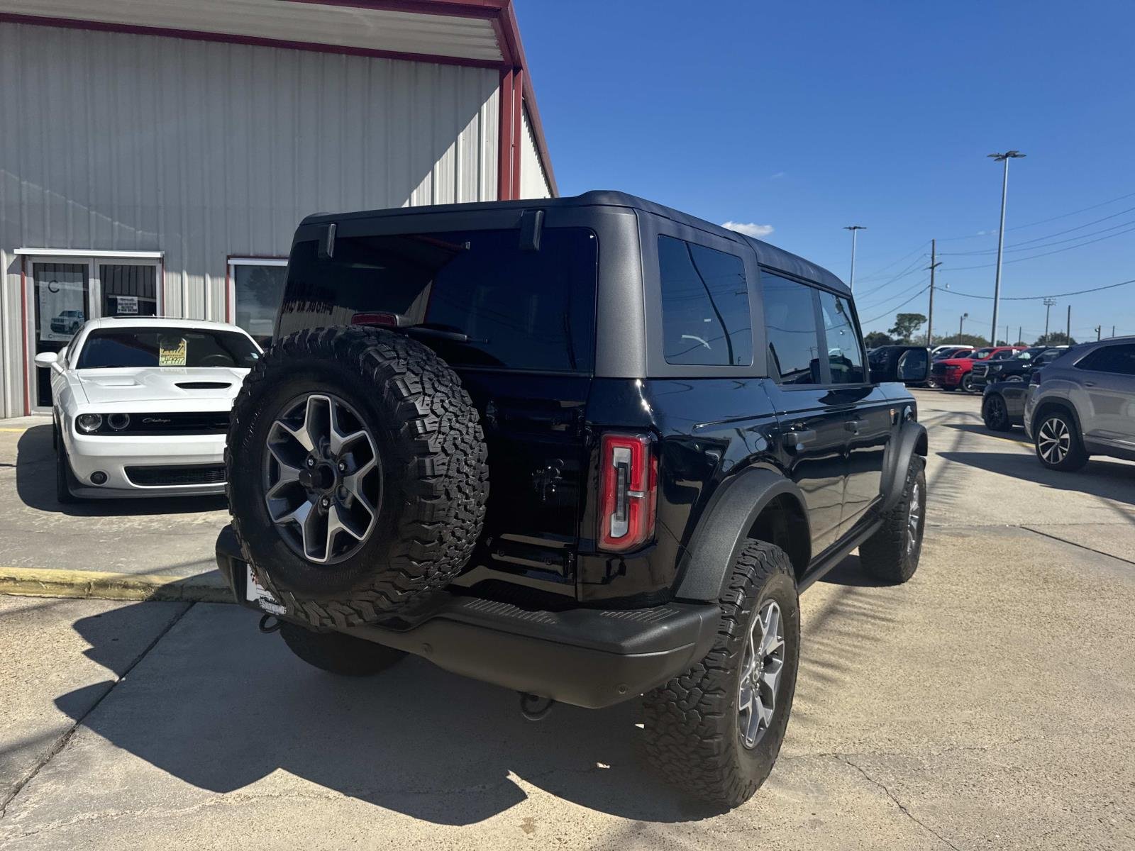 Used 2023 Shadow Black Ford Badlands image 7