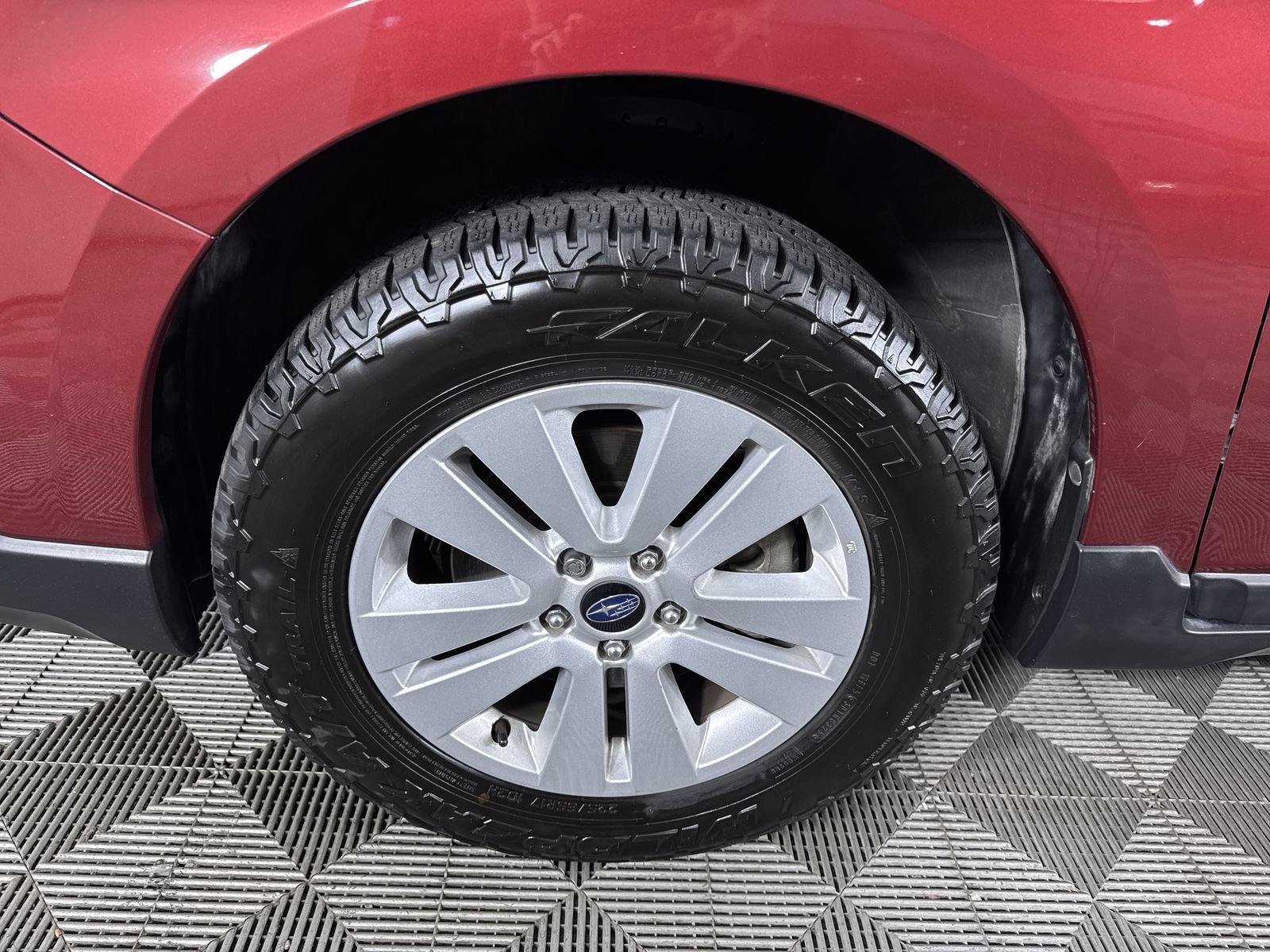 Used 2017 Venetian Red Pearl Subaru Premium image 25