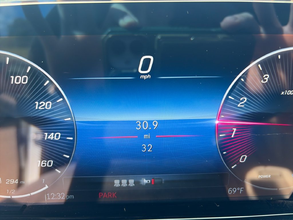 New 2026 Polar White Mercedes-Benz GLA 250 image 16