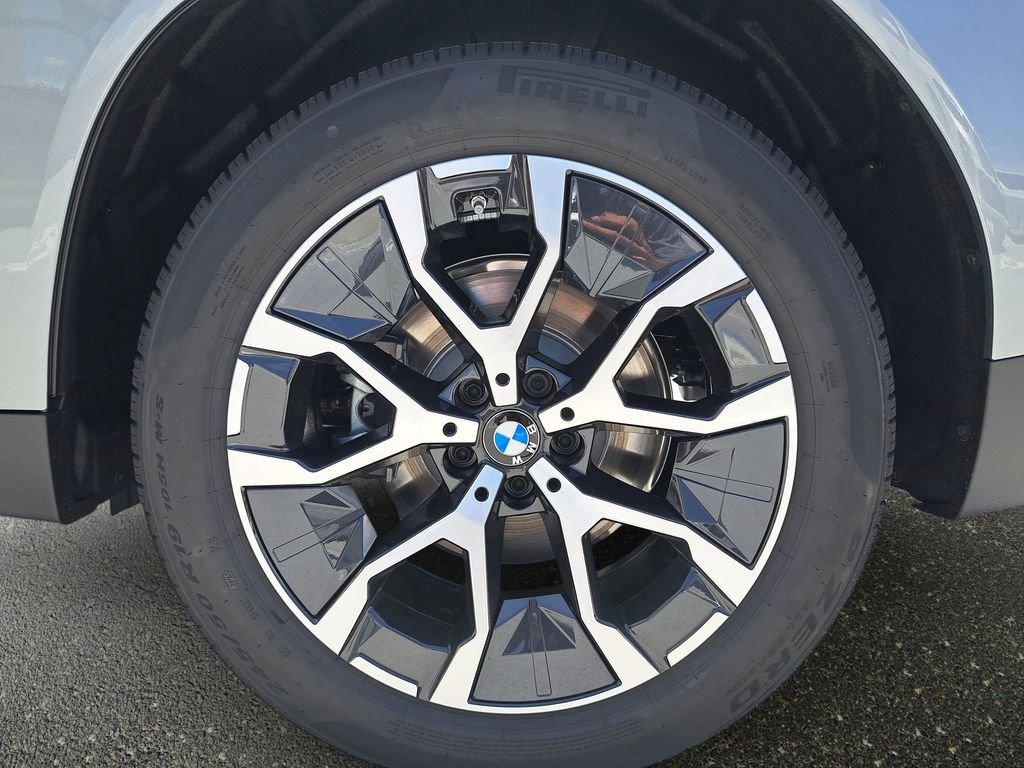 New 2026 Skyscraper Grey Metallic BMW 30 xDrive image 17