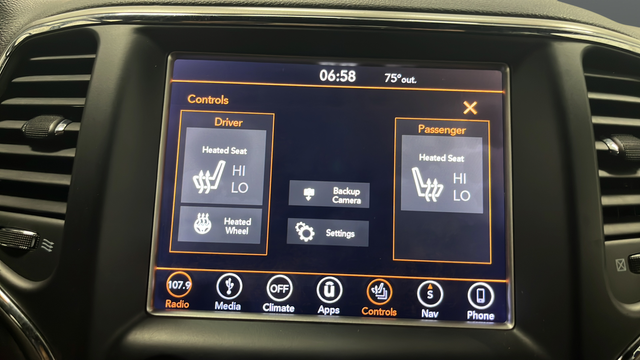Used 2018 Bright White Clearcoat Jeep Altitude image 30