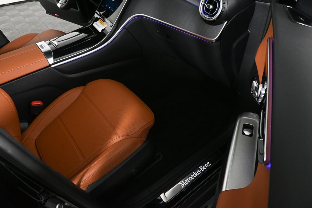 New 2026 Black Mercedes-Benz GLC 300 image 22