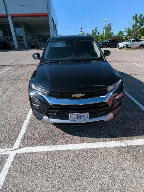 Used 2023 Black Chevrolet LT image 3
