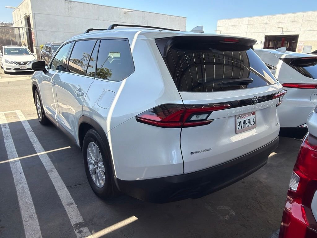 Used 2026 White Toyota XLE image 3