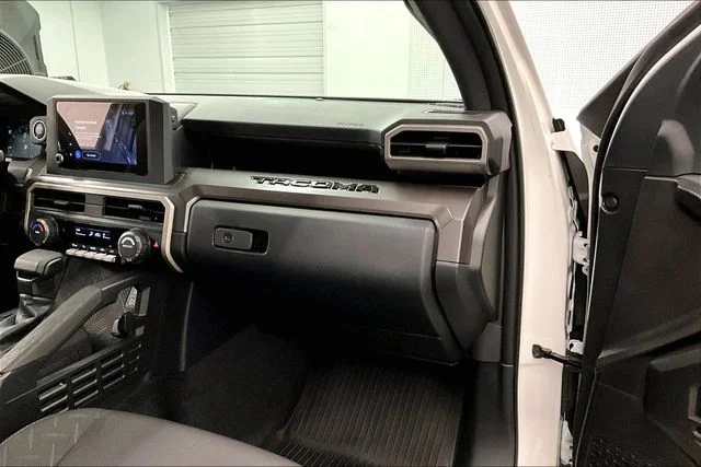 2025 Toyota Tacoma SR5 - Photo 19