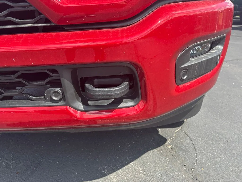 New 2026 Molten Red Pearl-Coat Exterior Paint RAM Black Express image 10