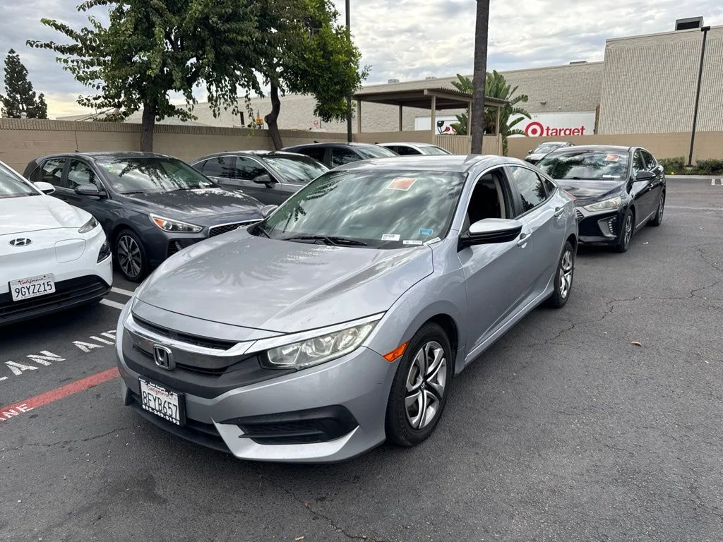 Used 2018 Silver Honda LX image 1