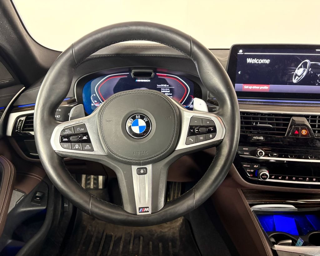 Used 2021 Aventurin Red Metallic BMW M550i xDrive image 8