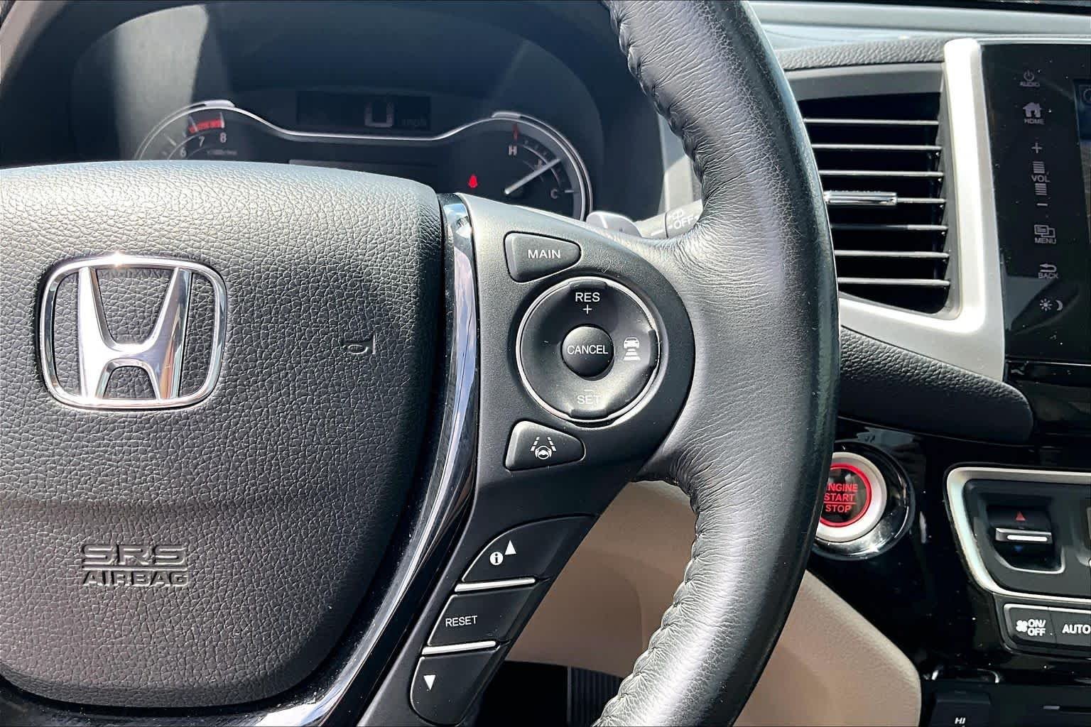Used 2018 Deep Scarlet Pearl Honda Touring image 23