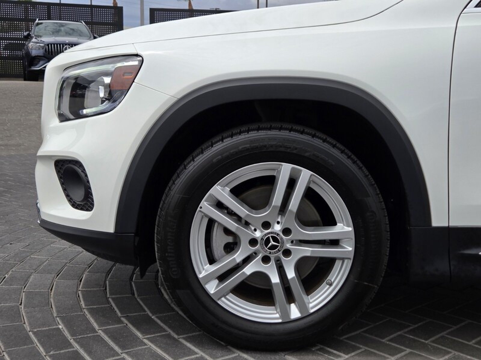 Certified Used 2022 Polar White Mercedes-Benz GLB 250 image 12