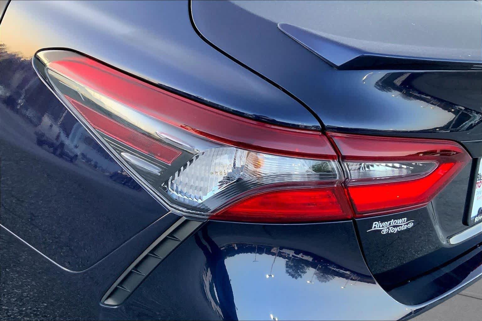 Used 2022 BLUE Toyota SE image 27