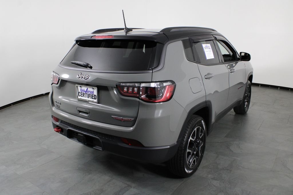 Used 2020 Gray Jeep Trailhawk image 15