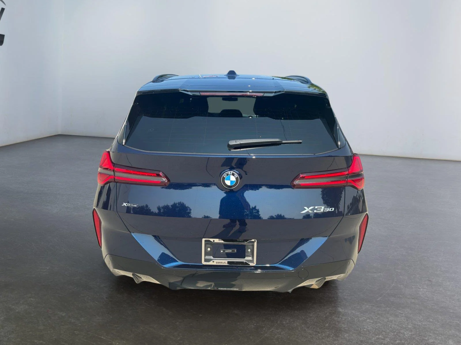 New 2026 Tanzanite Blue II Metallic BMW 30 xDrive image 14