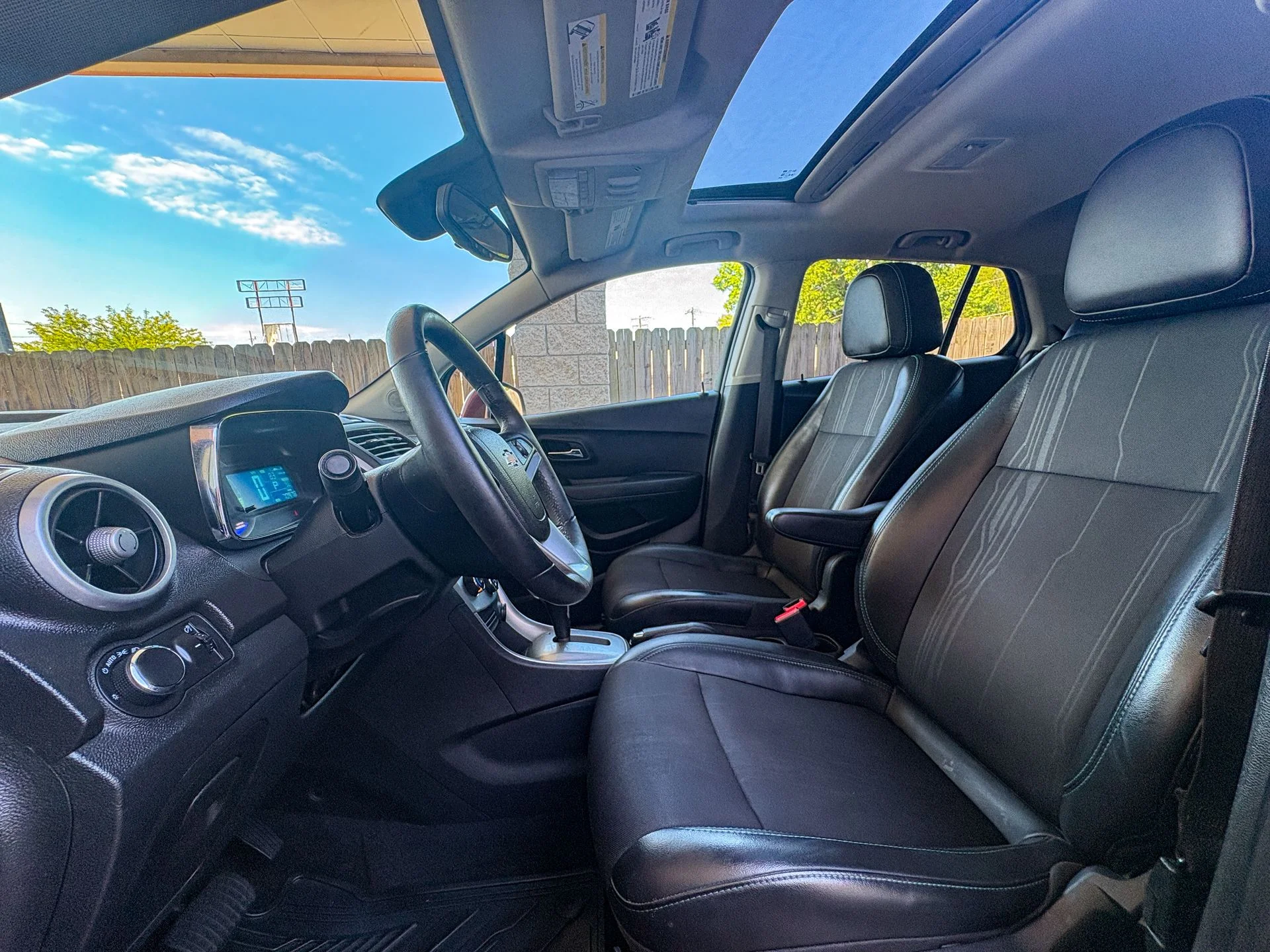 Used 2016 Red Chevrolet LT image 23