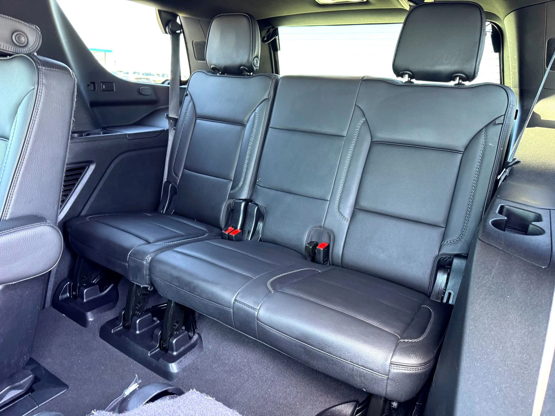 Used 2024 Sterling Metallic GMC Denali image 17