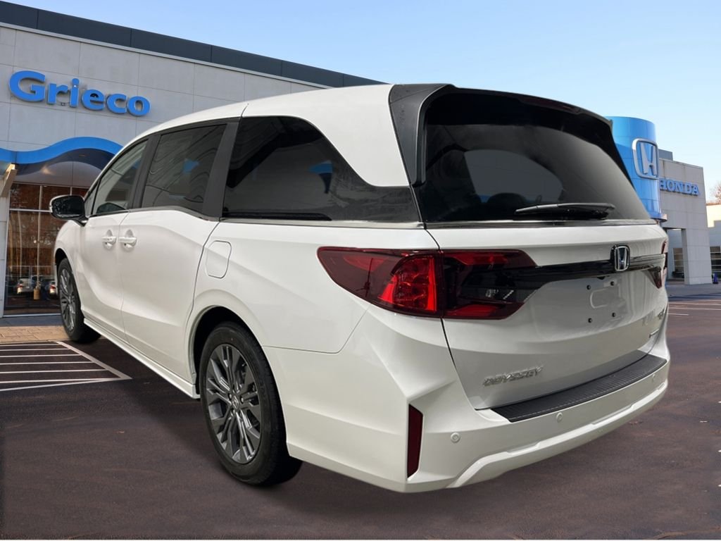 New 2026 Platinum White Pearl Honda Touring image 3