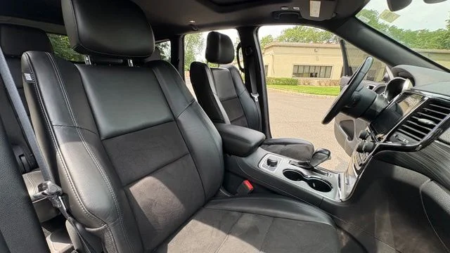 Used 2020 Bright White Clearcoat Jeep Laredo image 43