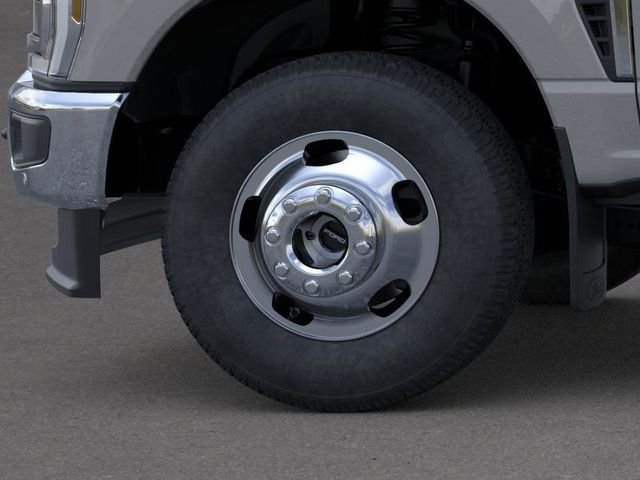 New 2026 Avalanche Ford F-350® Lariat® image 20