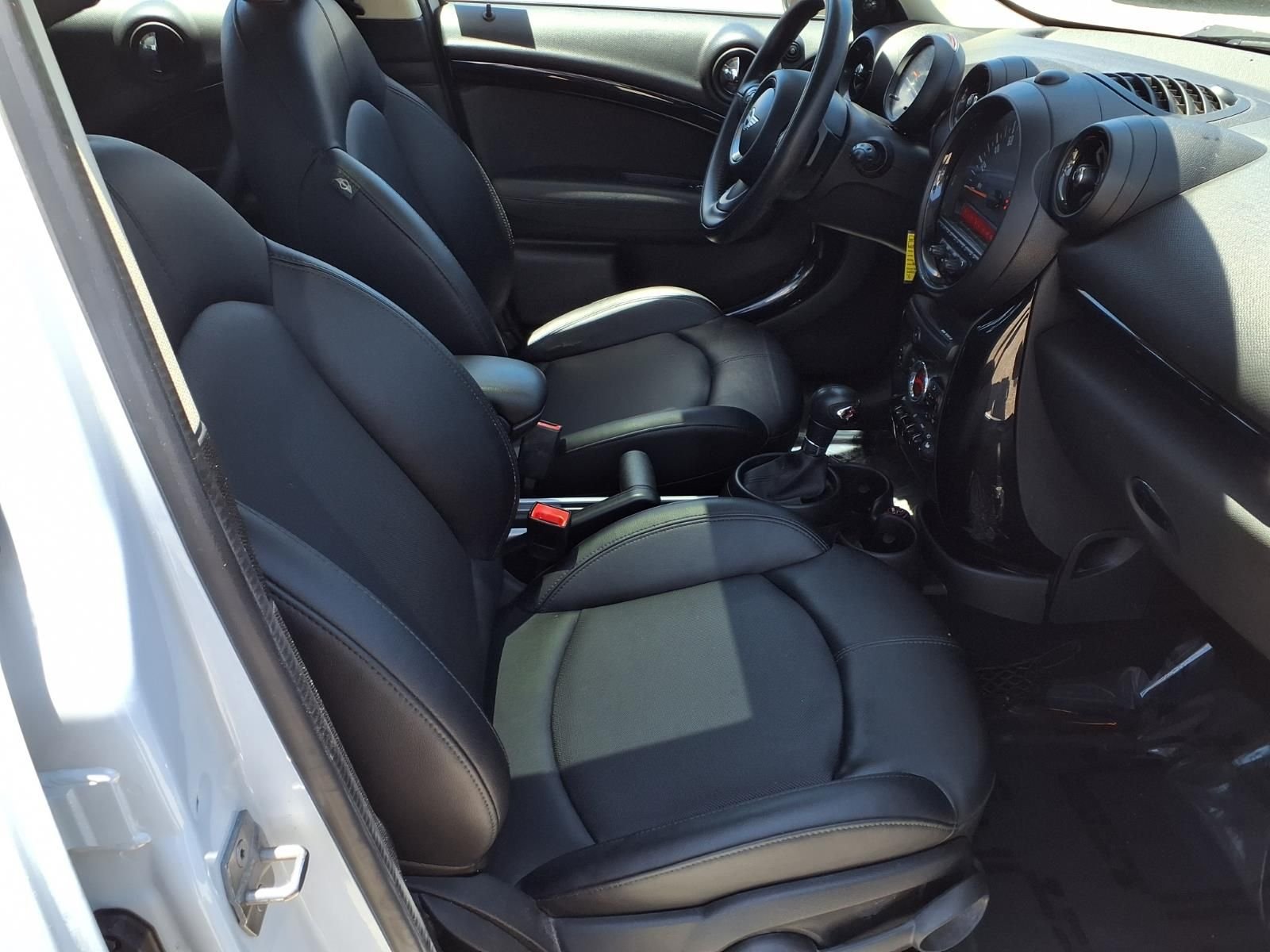 Used 2016 White MINI Base image 24