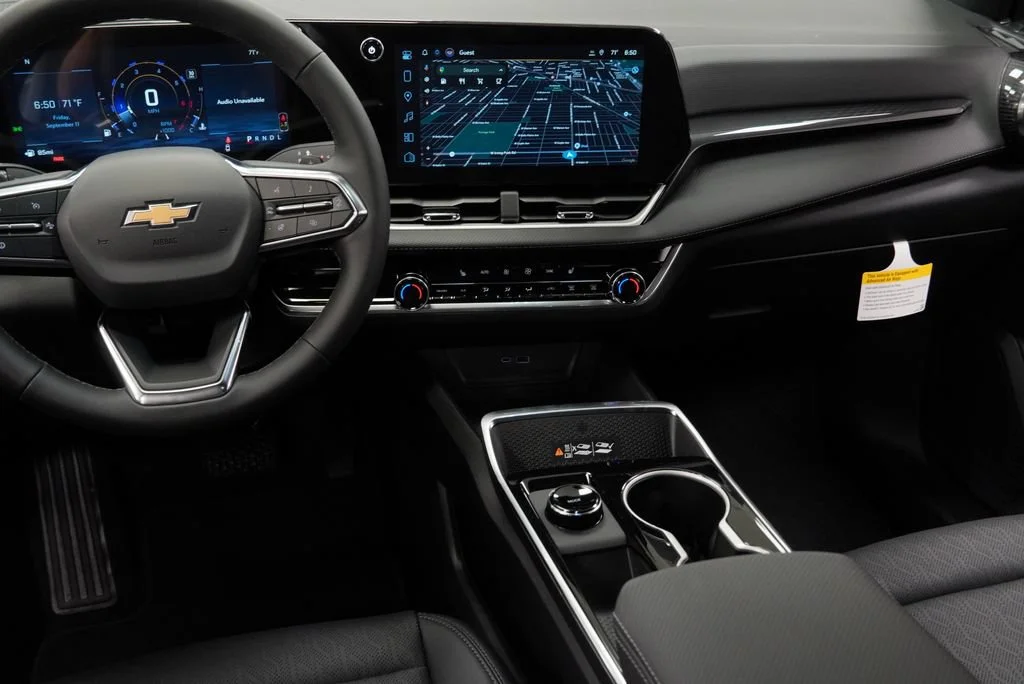 New 2027 Sterling Gray Metallic Chevrolet LT image 14