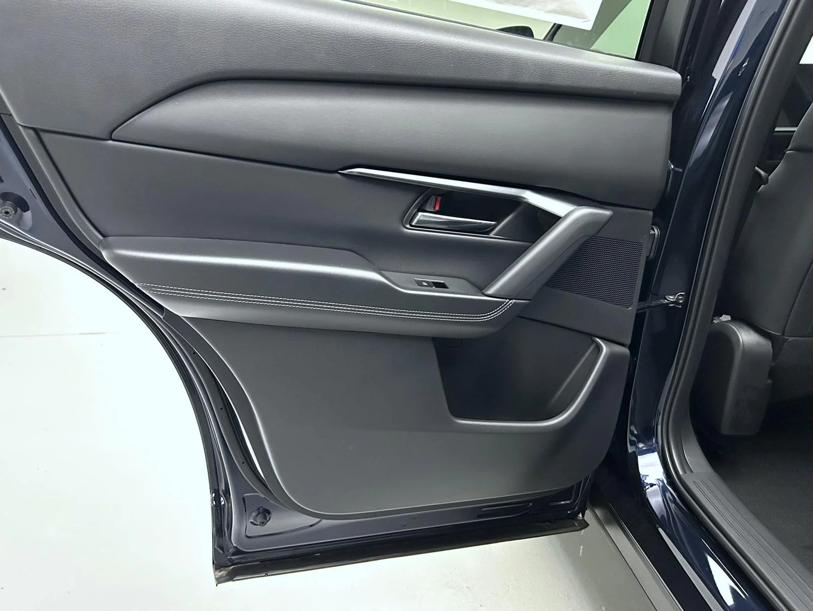 New 2026 Navy Blue Mica Mazda 2.5 S Preferred AWD image 21