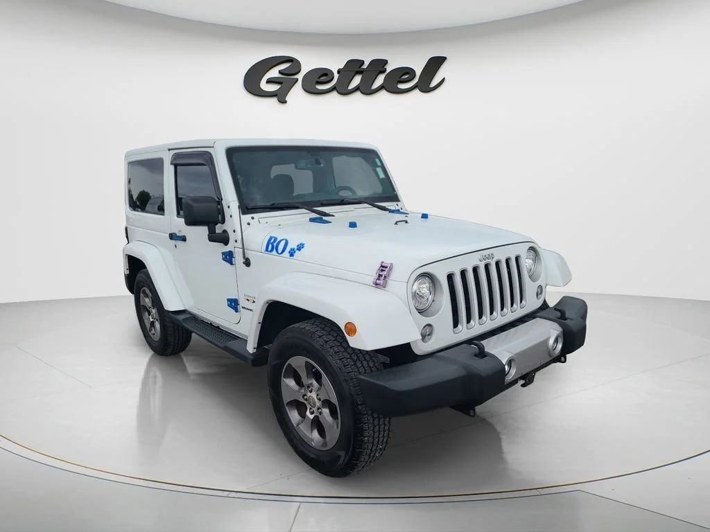 Used 2018 White Jeep Sahara 4x4 image 3