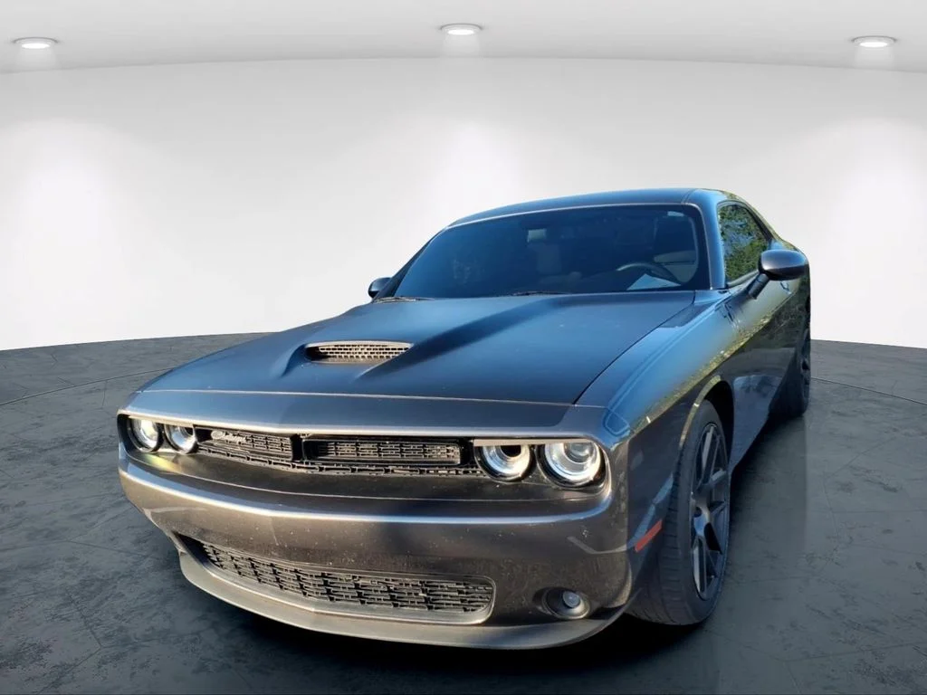Used 2018 Gray Dodge R/T image 13