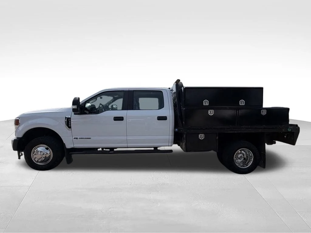 Used 2020 White Ford XL image 2