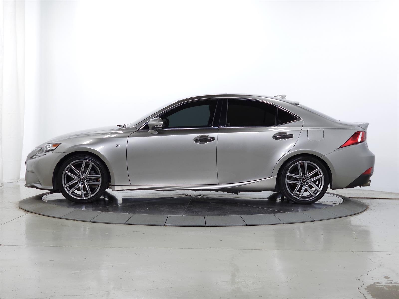 Used 2015 Atomic Lexus F SPORT image 4