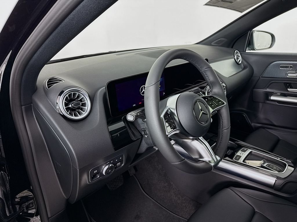 New 2026 Cosmos Black Metallic Mercedes-Benz GLA 250 image 4