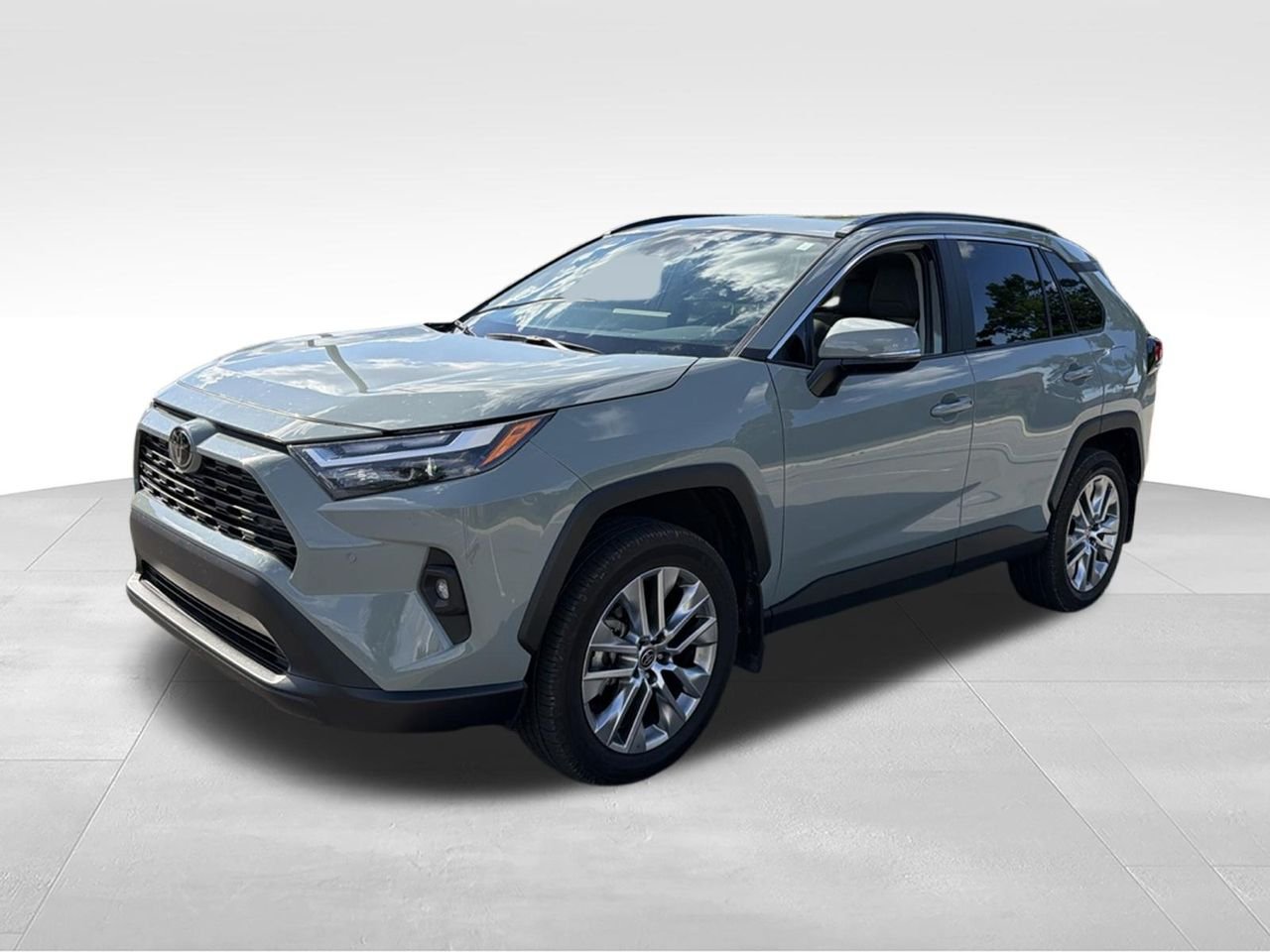 2023 Toyota RAV4 XLE Premium FWD's photo