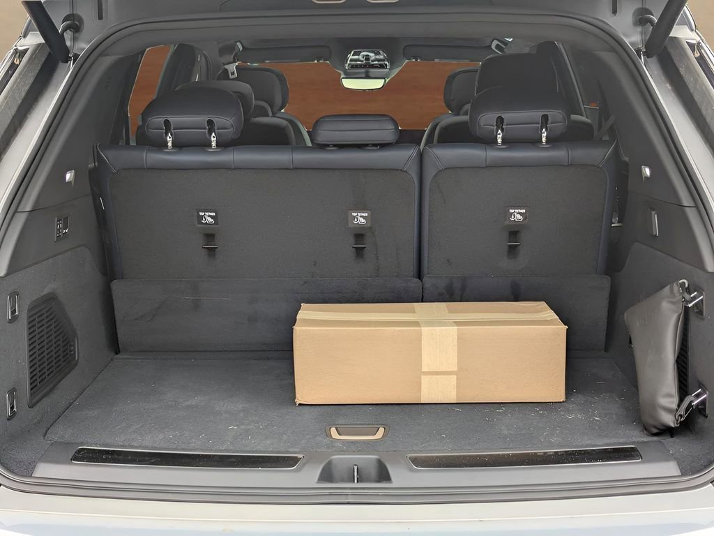 2025 Cadillac Escalade IQ Sport 2 - Photo 11