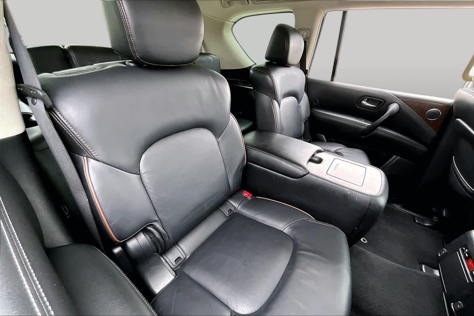 Used 2020 Super Black Nissan SL image 18