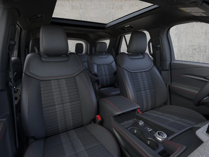 New 2026 Agate Black Metallic Ford ST-Line image 10