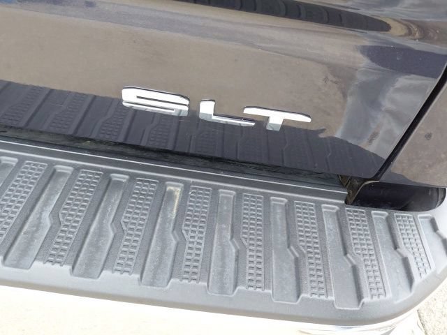 Used 2025 Titanium Rush Metallic GMC SLT image 31