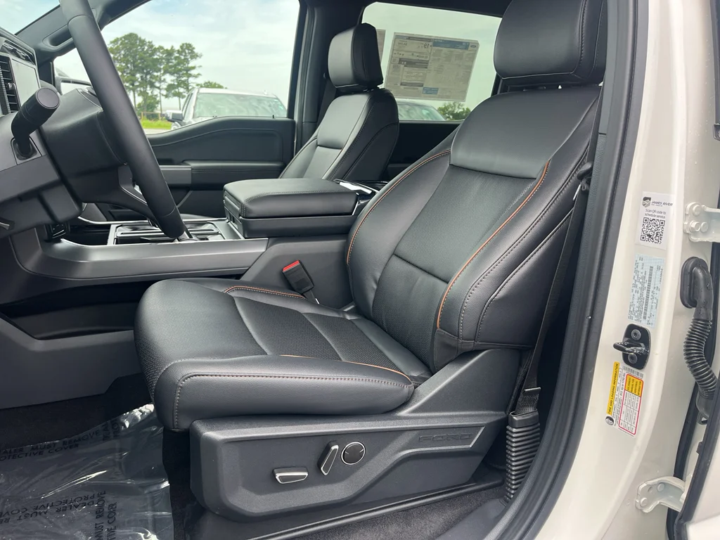 New 2026 Star White Metallic Tri-Coat Ford Lariat® image 19