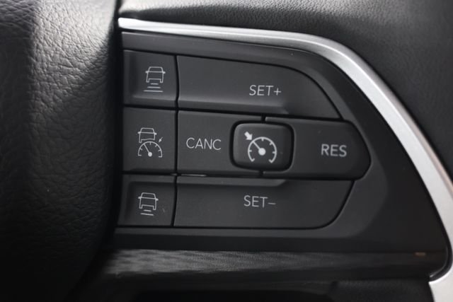 Used 2024 White Jeep Altitude X image 12