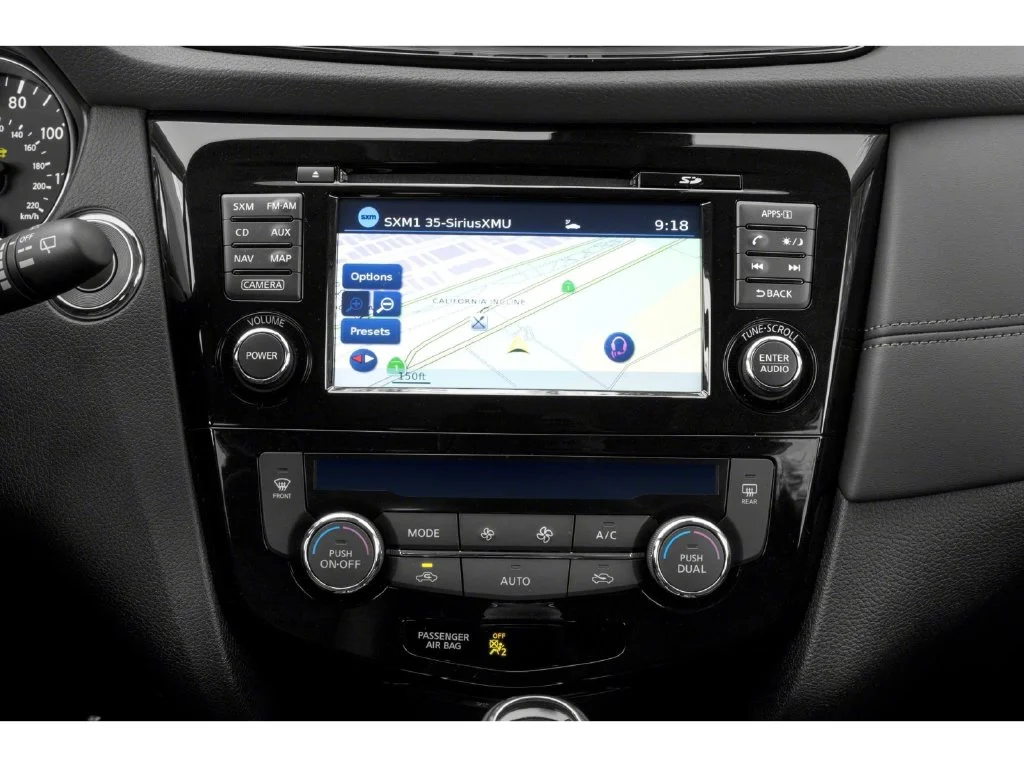 Used 2019 White Nissan Hybrid SV image 11