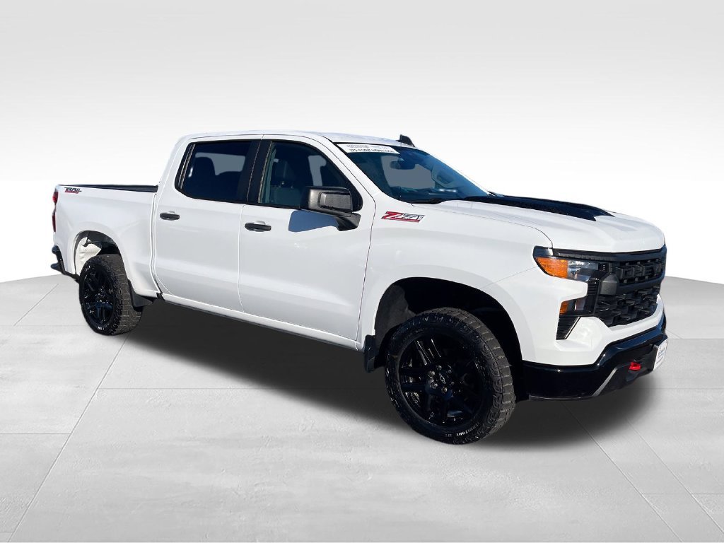 Used 2023 White Chevrolet Custom Trail Boss image 7