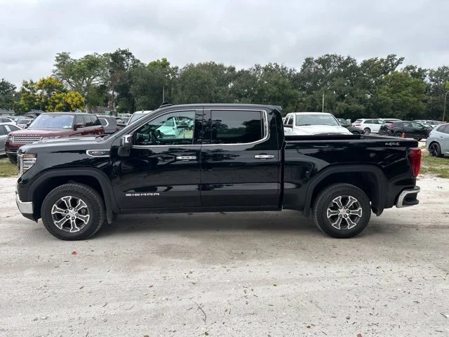 Used 2025 Onyx Black GMC SLT image 16