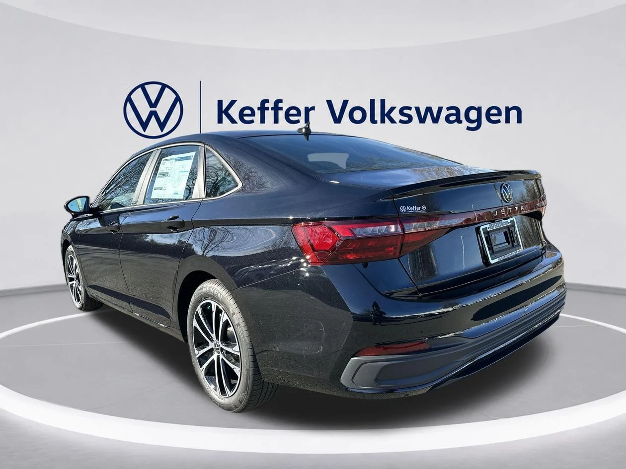 New 2026 Black Volkswagen 1.5T Sport image 3