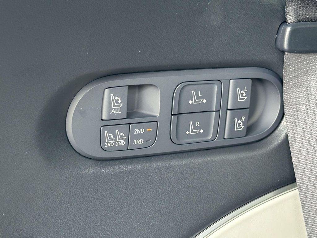 New 2026 Black Hyundai Calligraphy AWD image 32
