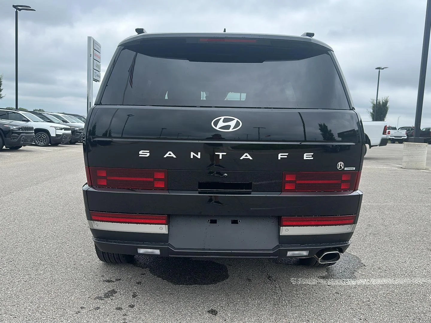 New 2026 Phantom Black Hyundai Limited 6P image 3