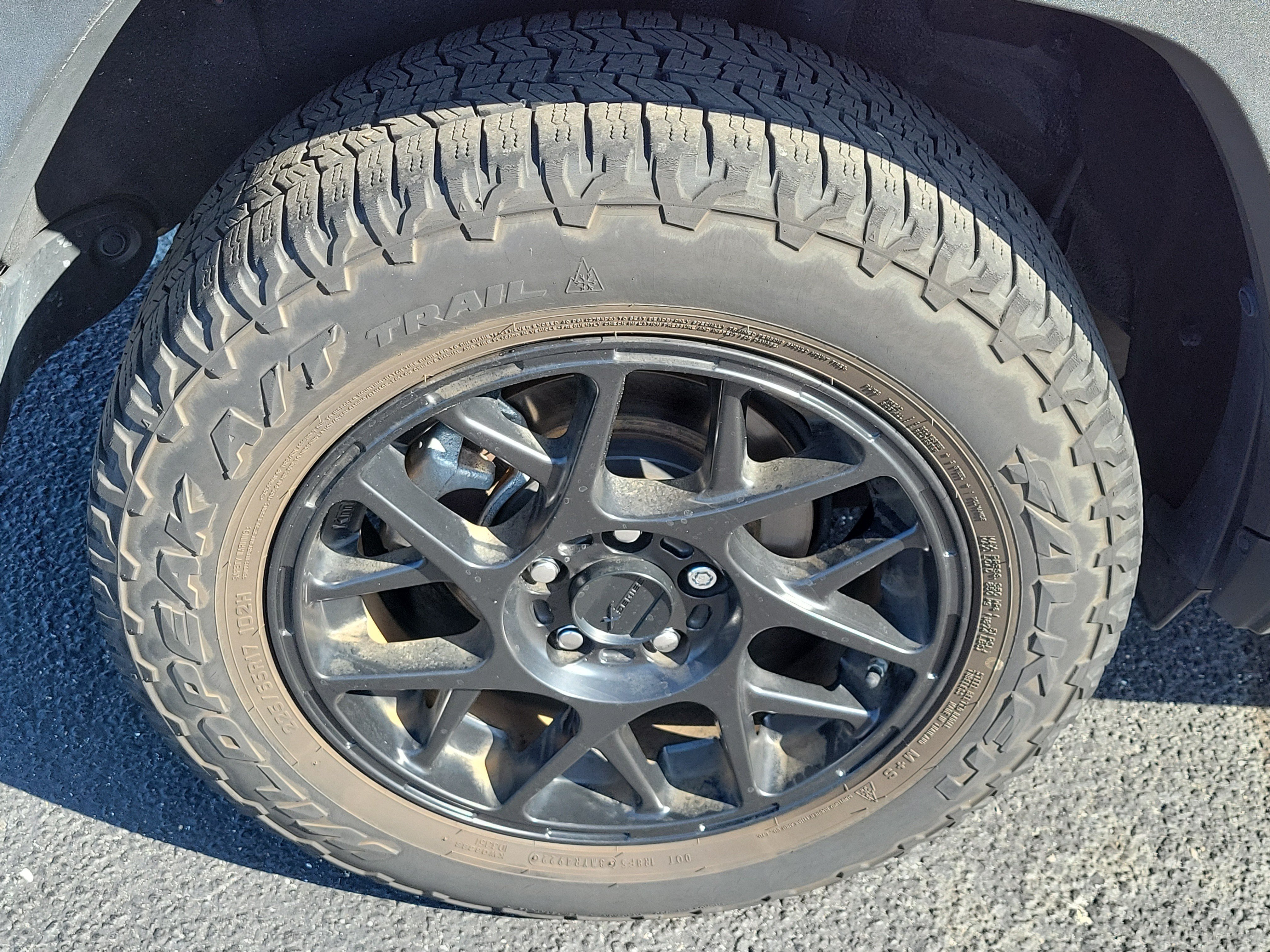 Used 2023 Pearl Toyota XLE image 9