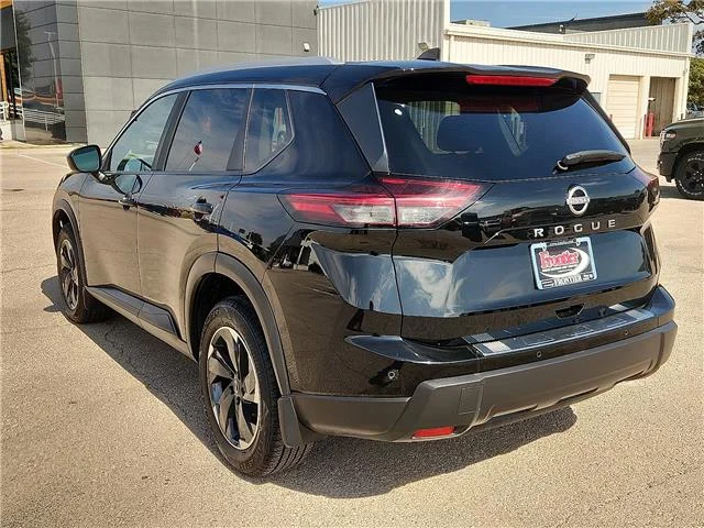 Used 2025 Black Nissan SV Front-Wheel Drive image 3