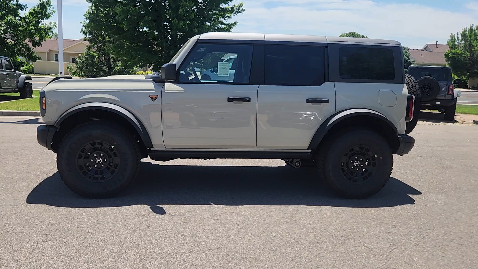 New 2026 Desert Sand Ford Badlands image 2